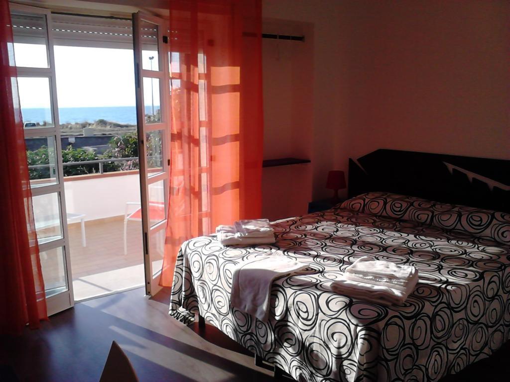 Idria B&B Barcellona-Pozzo di Gotto Luaran gambar